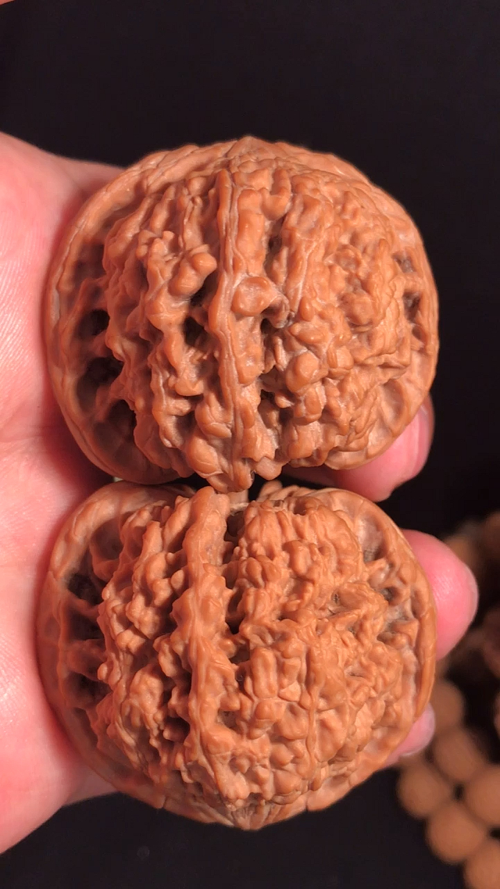 文玩核桃#44和尚头,圆球肉纹型!