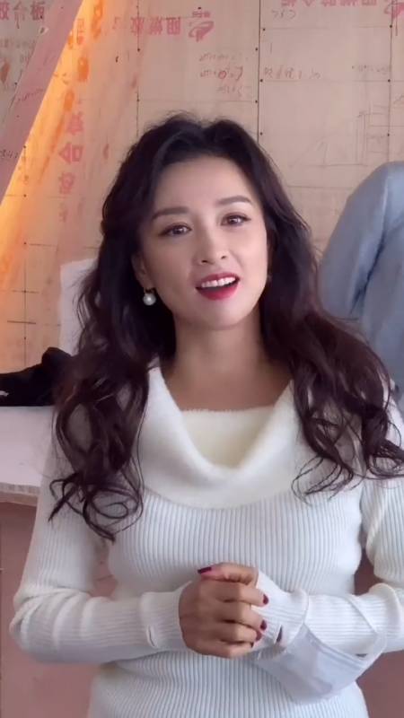 没含金钥匙出身,没有背景,从演员到商人,如今帮千万宝妈创业