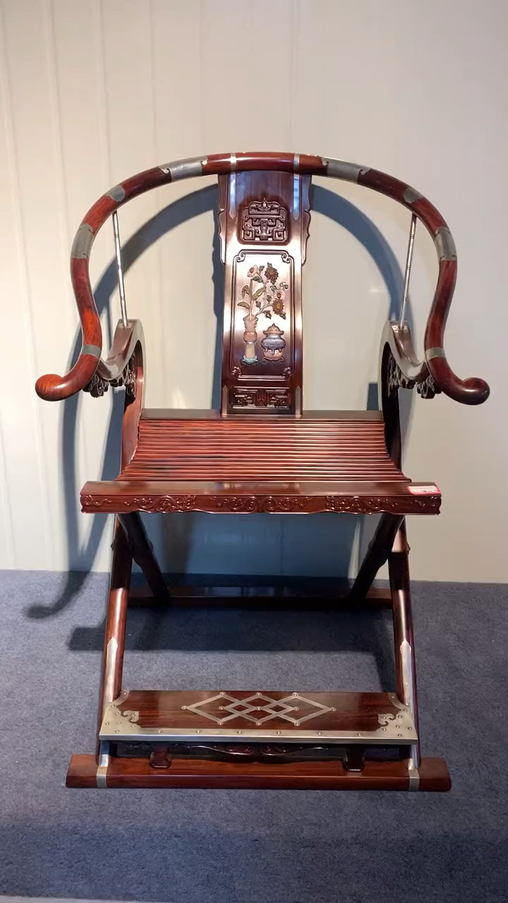 古典红木家具#小叶紫檀头把交椅,镶嵌百宝工艺-度小视