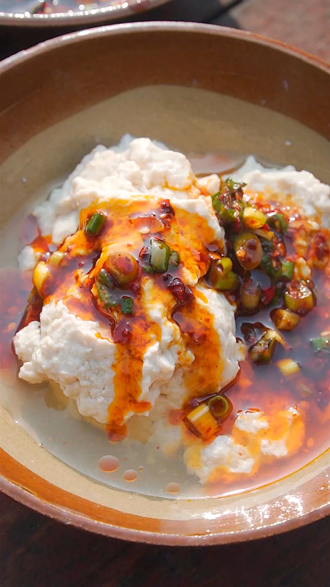 美食#冬天来一碗热气腾腾的豆花,淋上红油,软糯鲜香,太开胃了