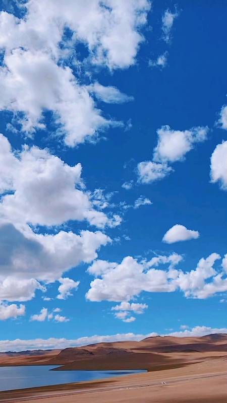 希望,在蓝天白云的旅途中遇见,我将摘一朵云送给你.-度小视