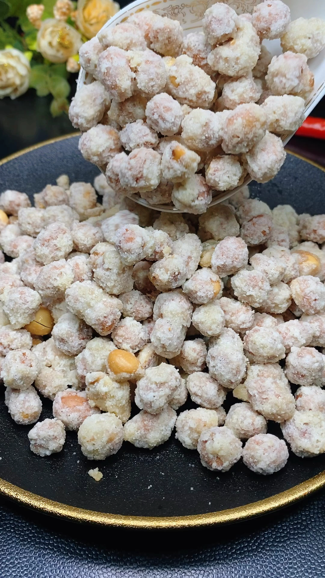 过好冬天#脆皮挂霜花生米太好吃了-全民小视频