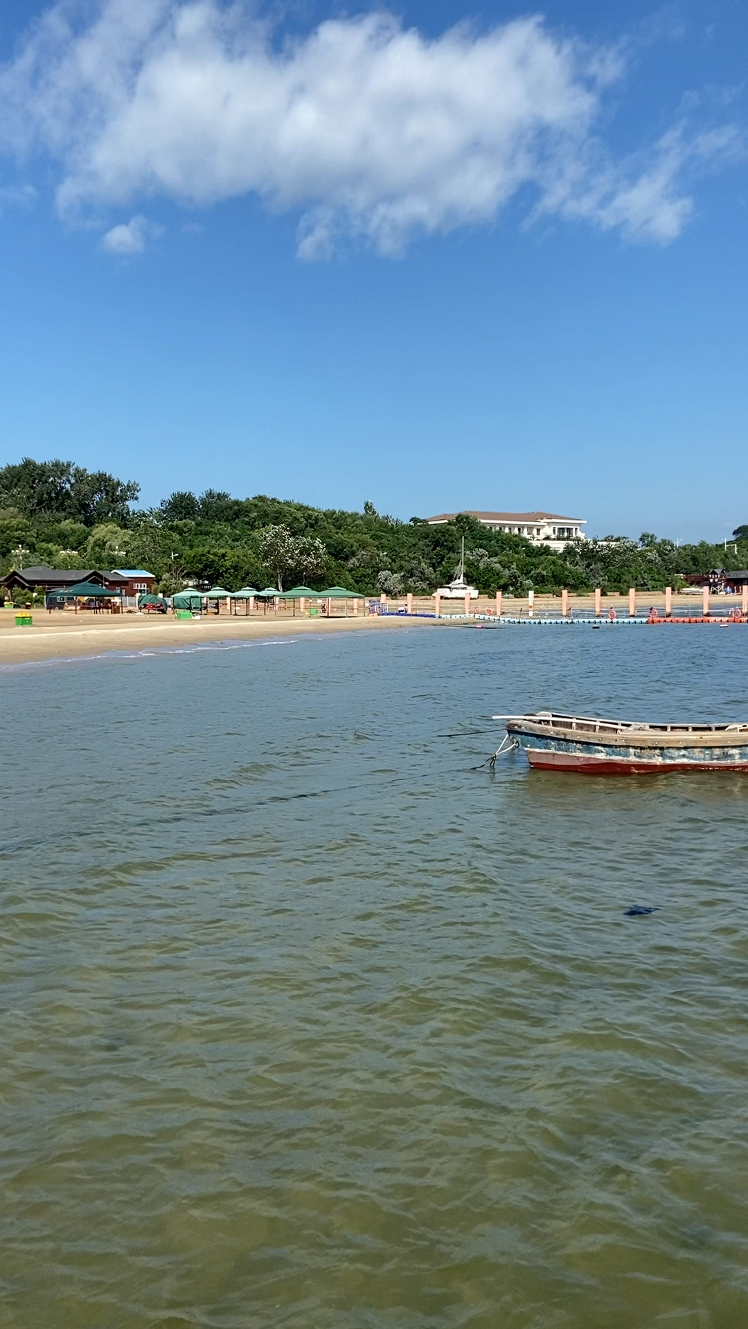 北戴河海滩度假,海天一色风光无限.