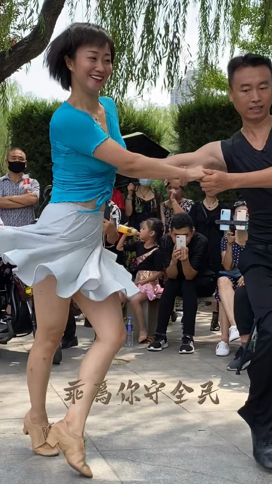 我要上热门#漂亮帅气的滨芳兄妹成名二十六步准备开始了