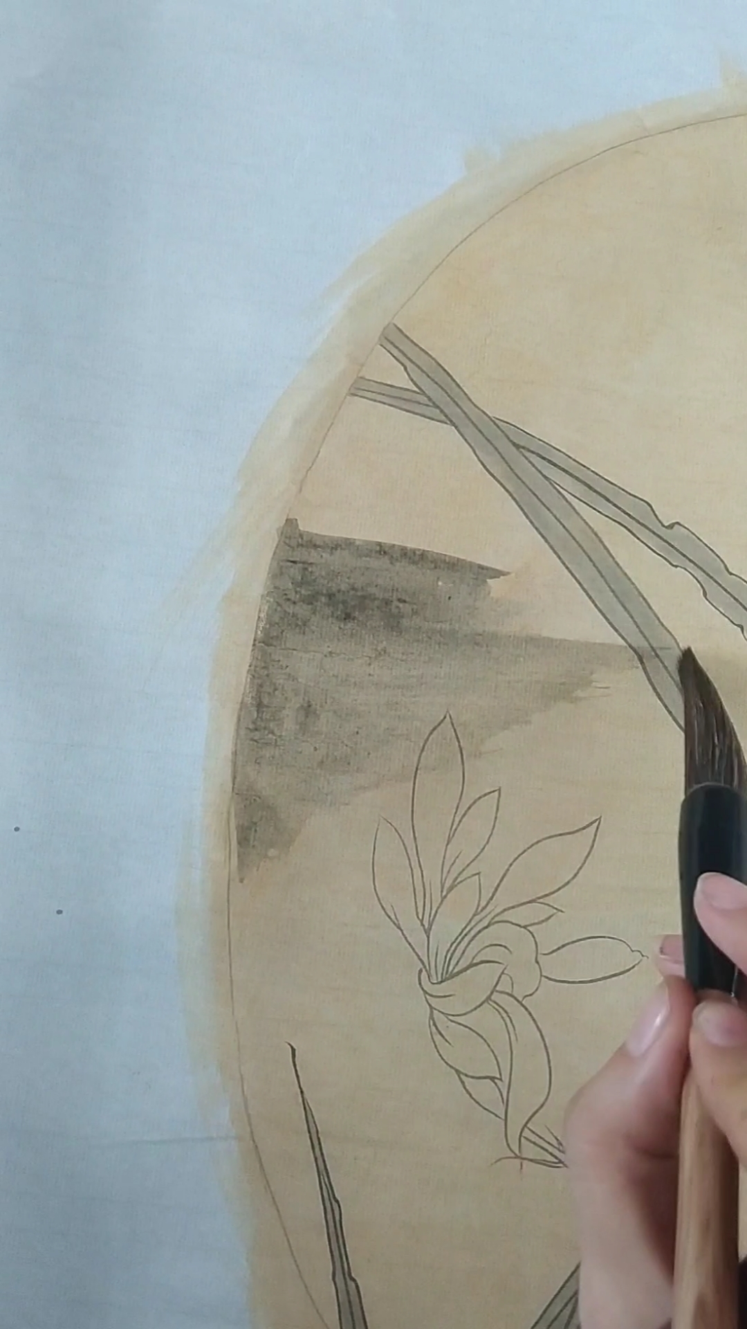 画画原来如此简单秋兰绽蕊图5淡墨加花青分染底色层次一定要分染开