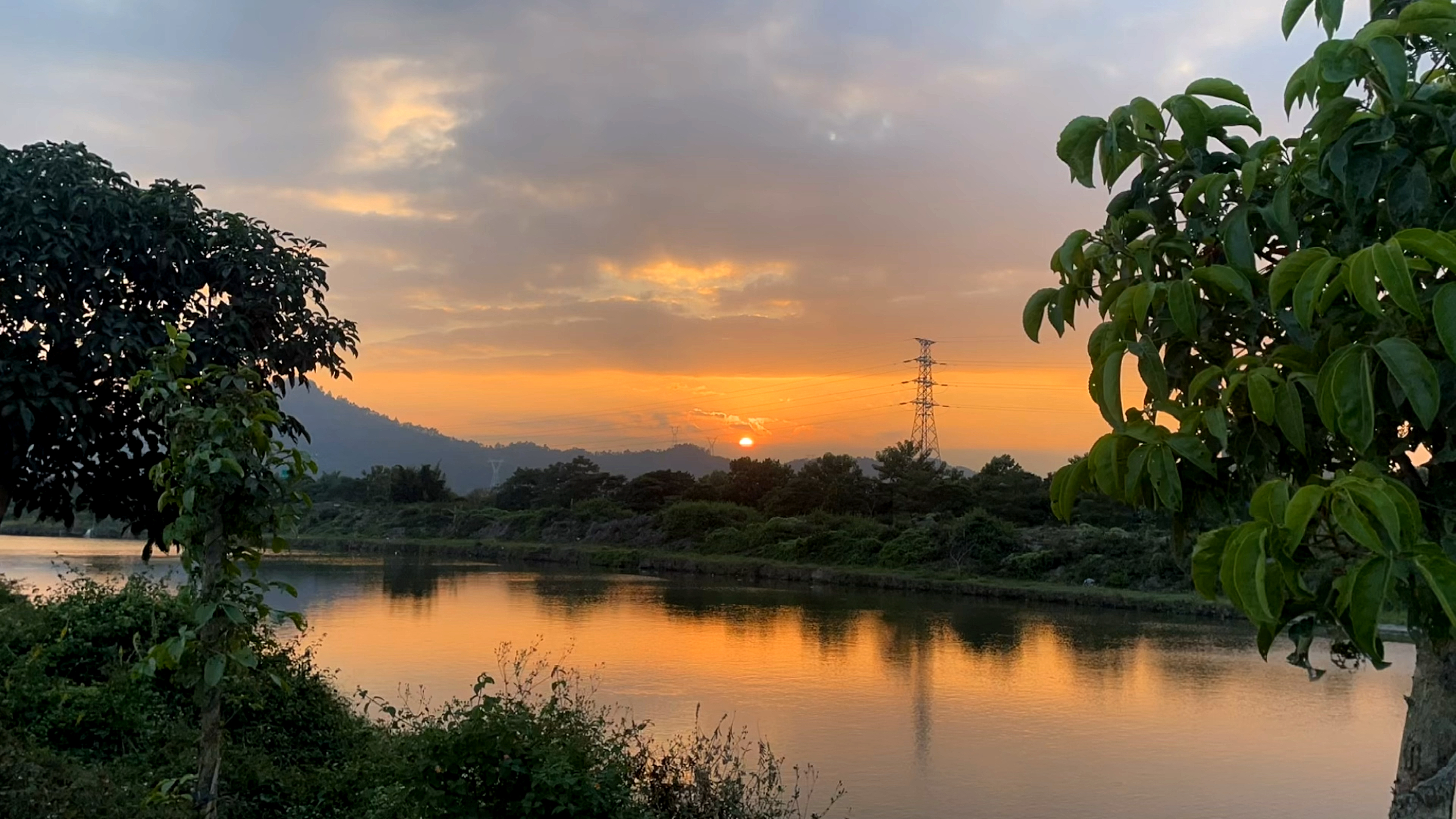 乡村小河边夕阳图片图片