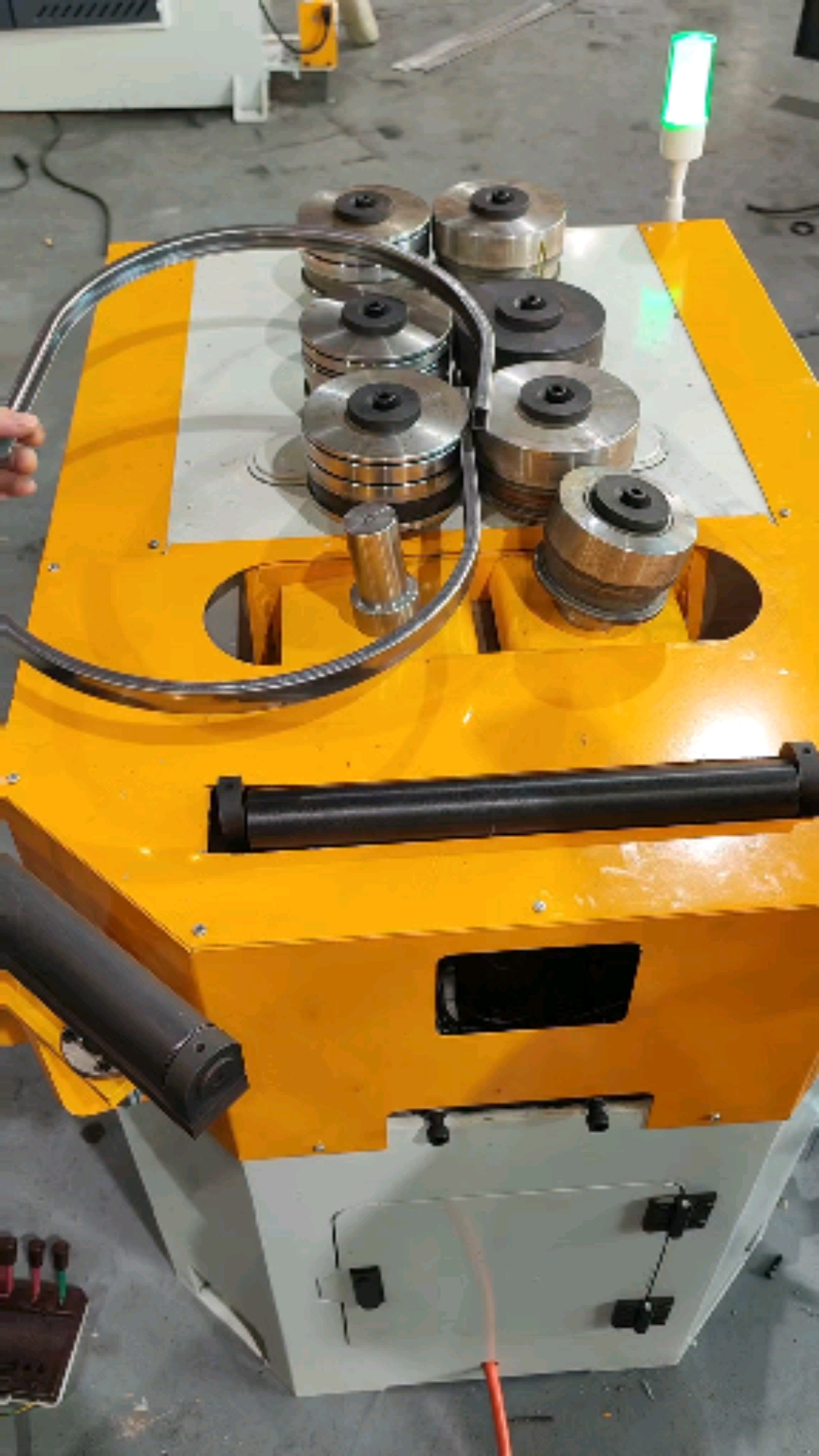 七轮伺服滚圆机数控滚弯机自动卷圆机-度小视