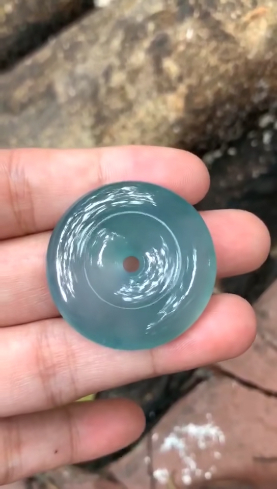 冰种天空蓝翡翠平安扣