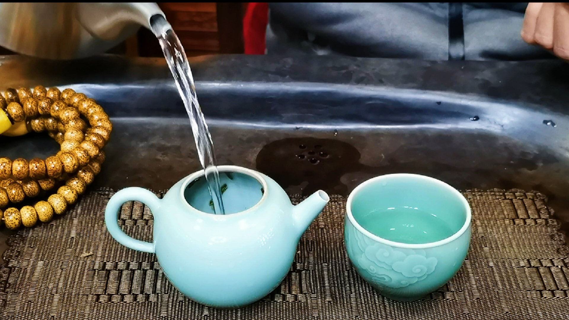 五四青年节#今日,五四青年节,青春已不再,青瓷长拥有,龙井一壶茶