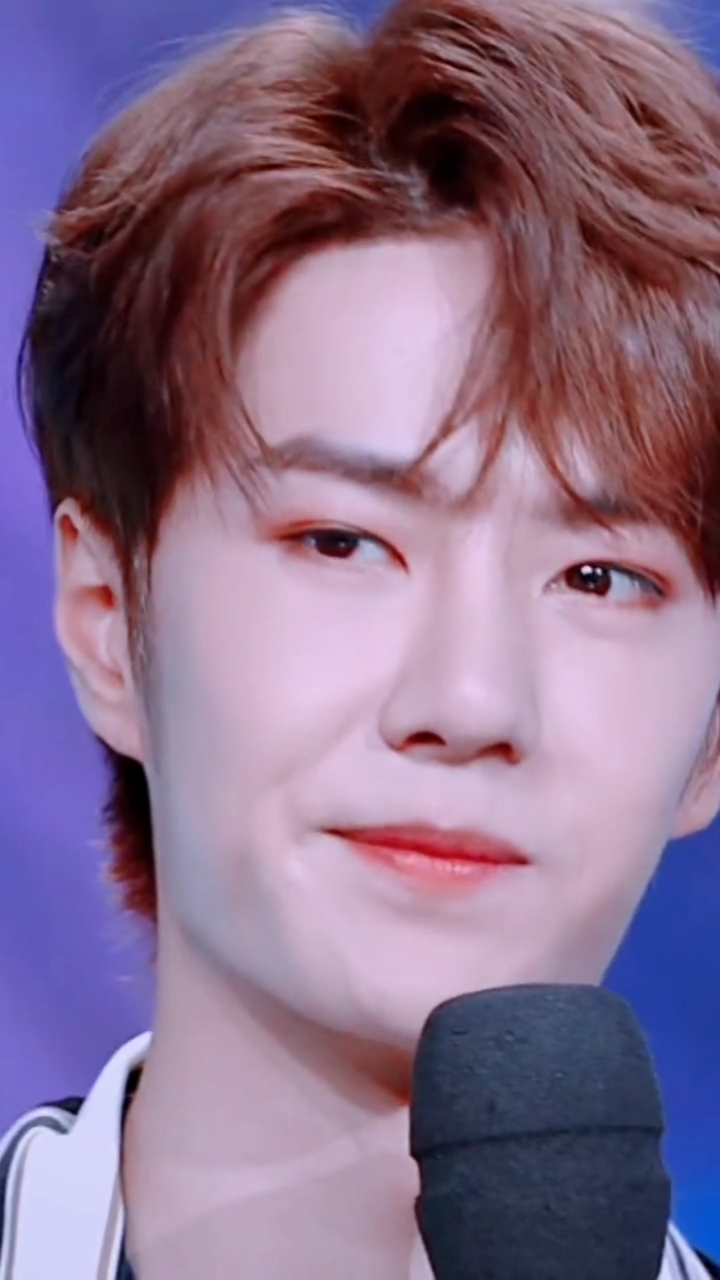 王一博的wink升级之路,挤眉弄眼也是帅的