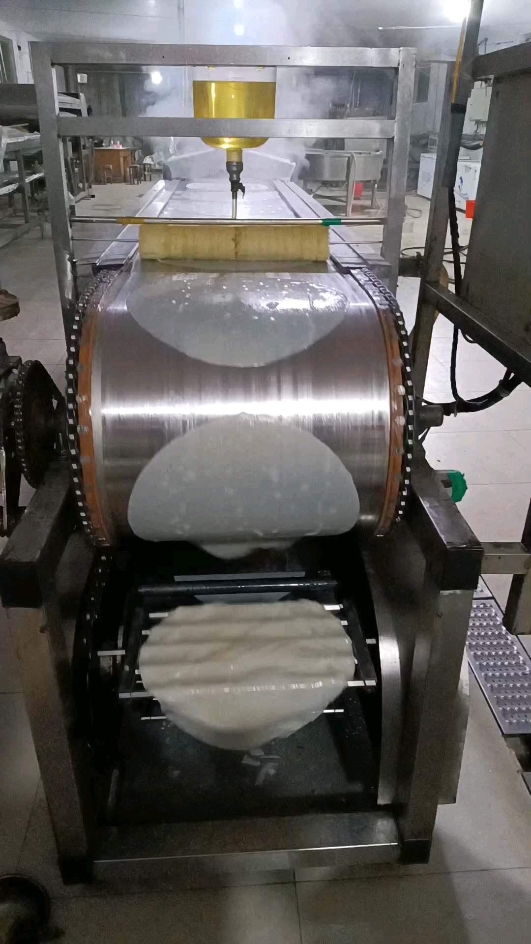 全自动凉皮机,钢带水冷降温,这样的凉皮机,你见过吗?