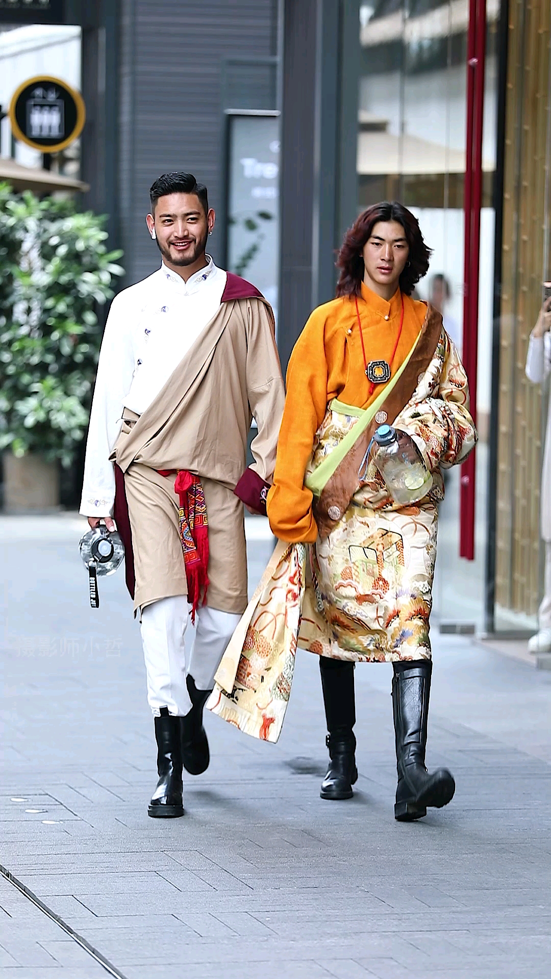 康巴汉子#康巴汉子帅气十足,你们喜欢哪个?-度小视