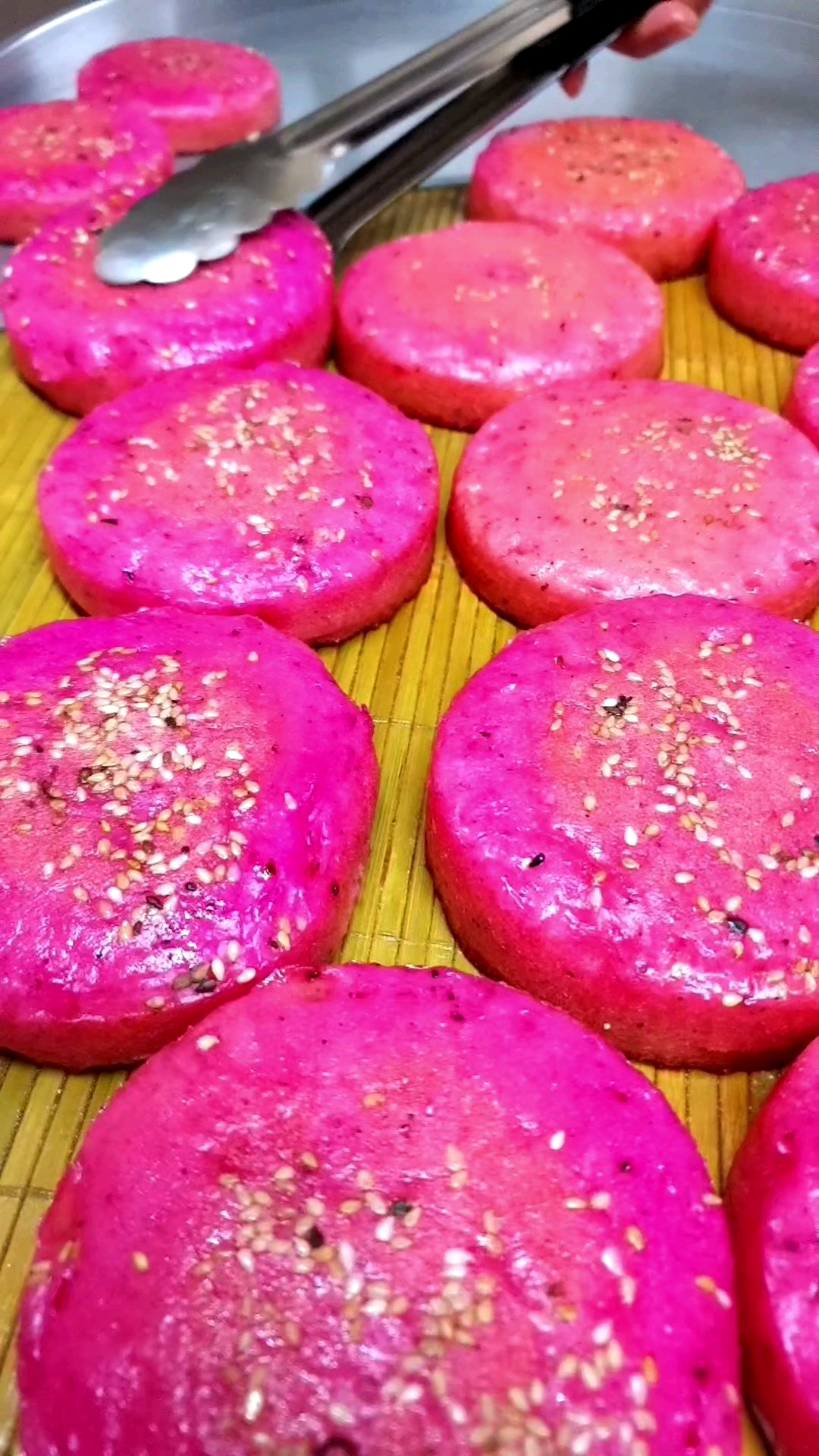 美食看中国#火龙果米糕!