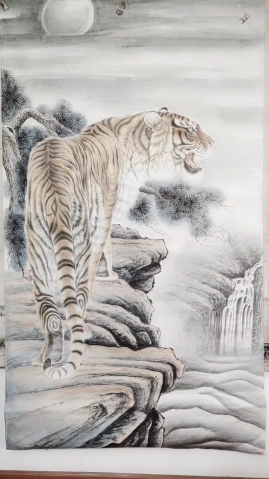 绘画#猛虎上山步步高升,超级霸气的老虎画