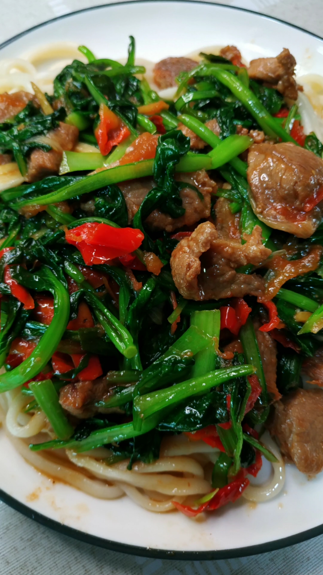 春日好食光#新疆家常小白菜拌面的详细做法教程-度小视