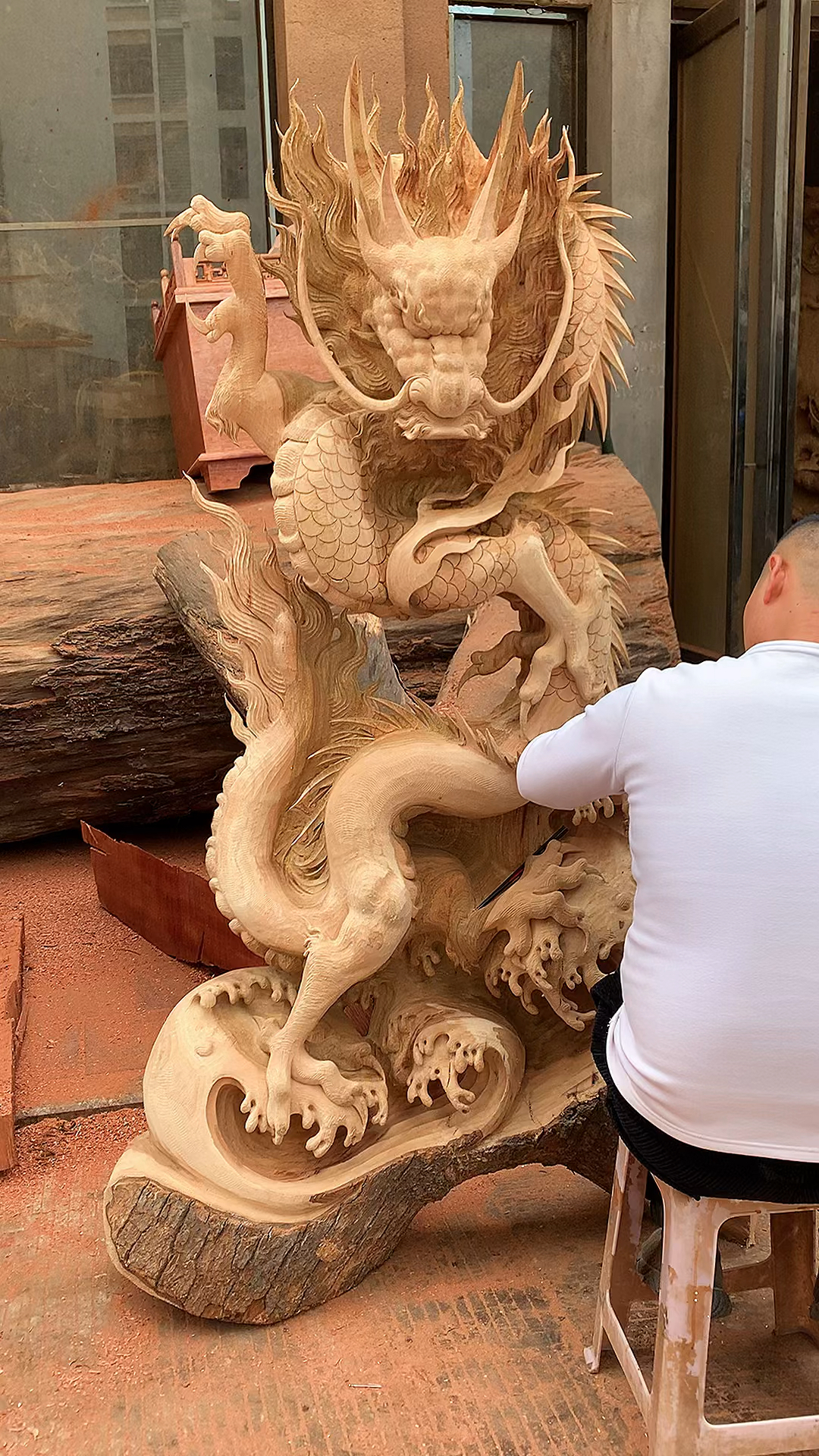 木雕制作过程#木雕生意兴隆根雕龙行天下工艺品摆件
