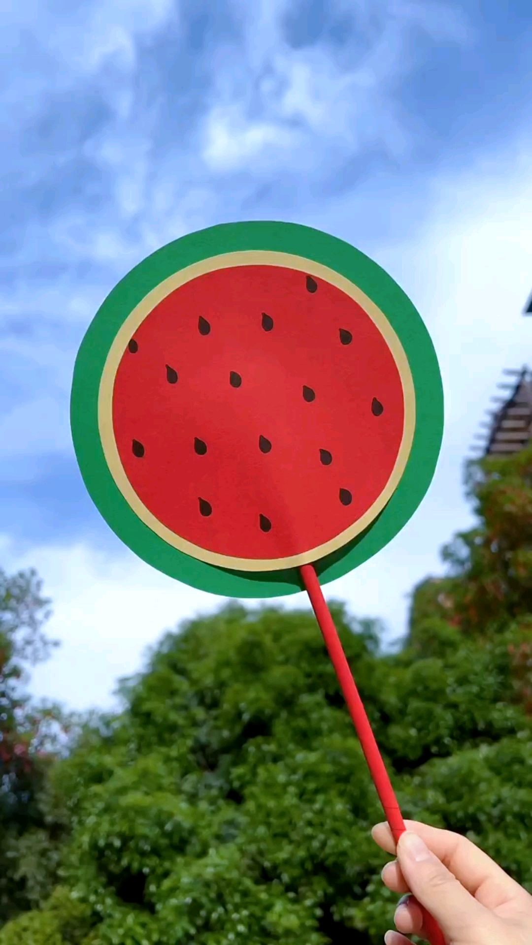 手工制作#天气越来越热了,带孩子做一个西瓜91扇子吧-度小视