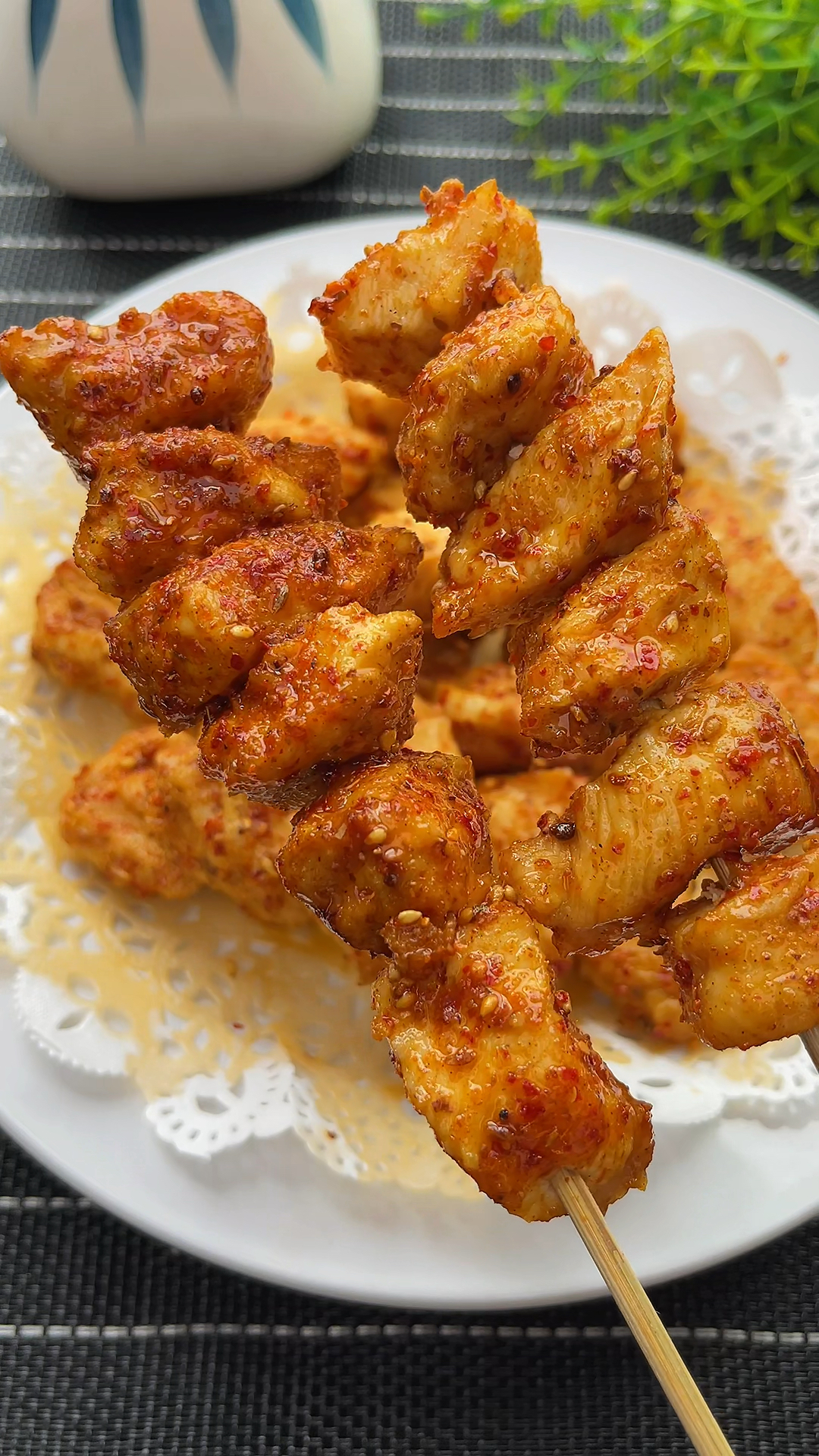 想吃烤串还拍长胖,试试这个鸡胸肉烤串,不用油炸,没有油烟,味道比烧烤