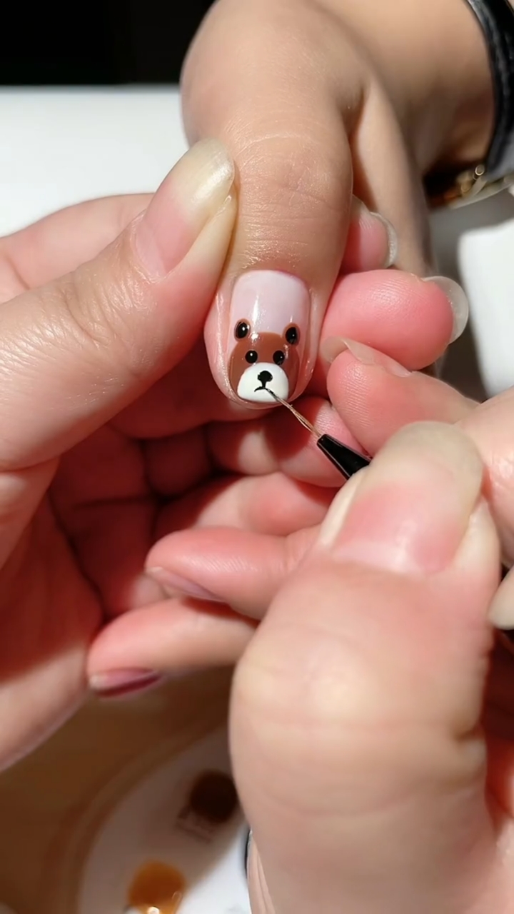 头一次见稀罕#新手秒会布朗熊美甲