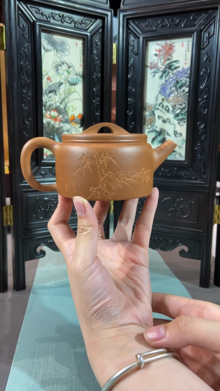 紫砂壶#我只想告诉你,有一个人默默地关注着你,无聊的时候就来洪运 