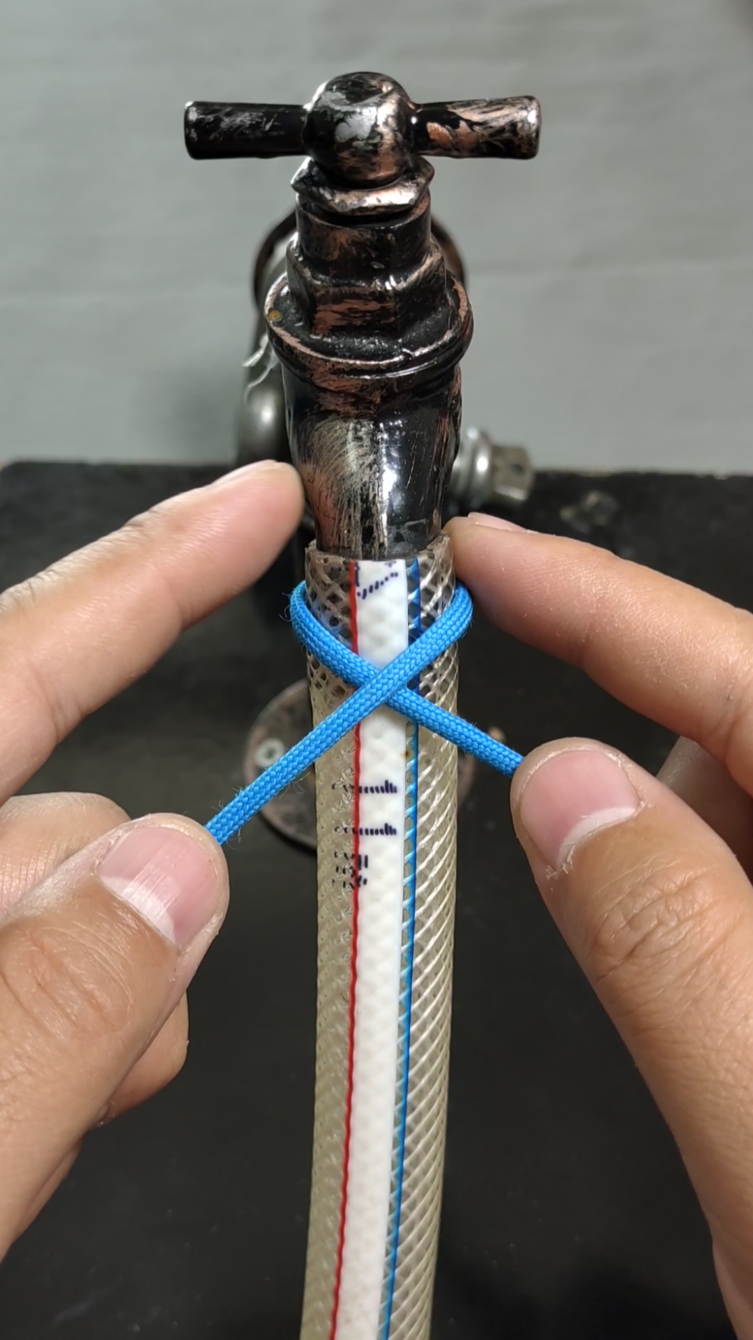 水龙头固定结