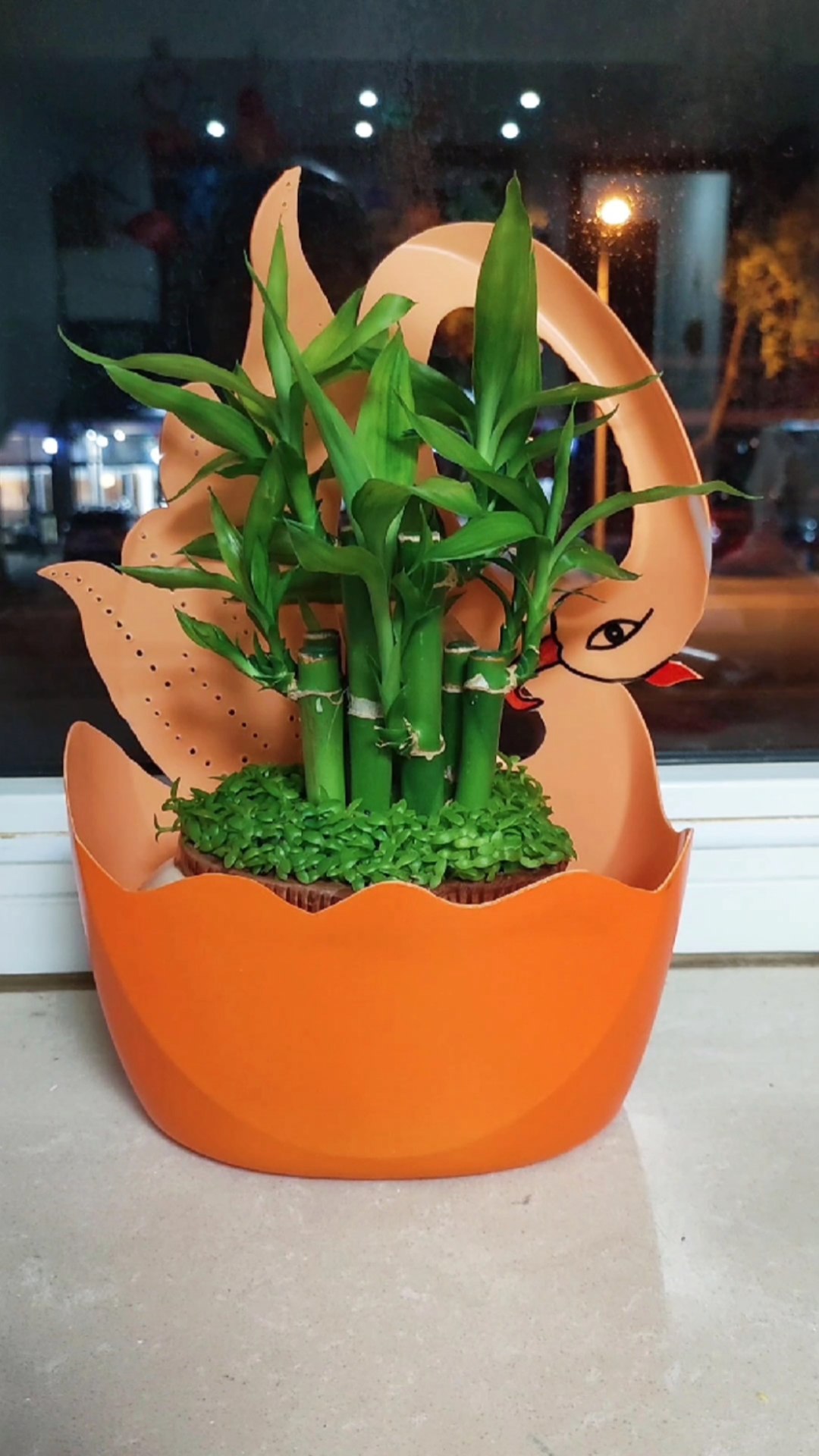 手工花盆雕刻#洗衣液瓶制作简单漂亮的天鹅花盆,适合初学着制作,下个