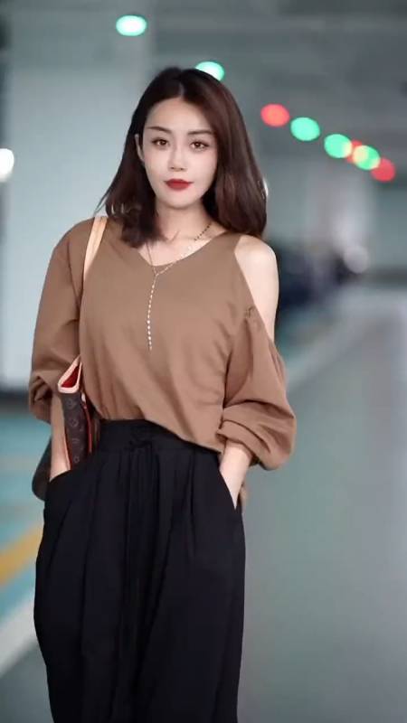 2022-07-2720林巧儿服饰5.45万粉丝  关注高手都是这样打的!21.