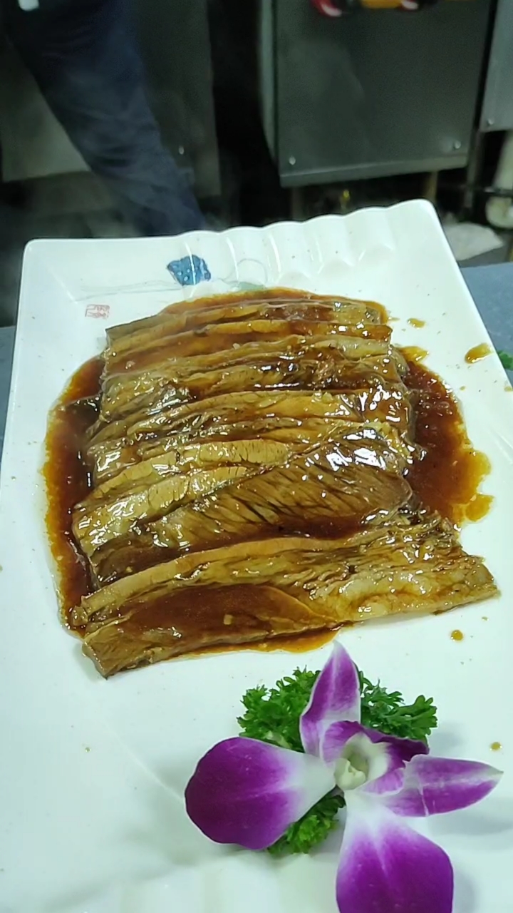 清真菜红扒牛肉条