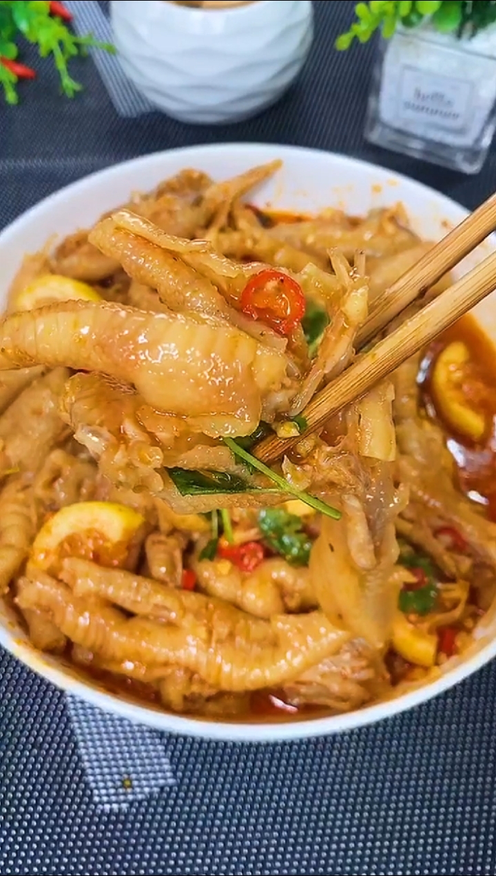 自制美食#自己在家做好吃的柠檬鸡爪,一次吃到爽!