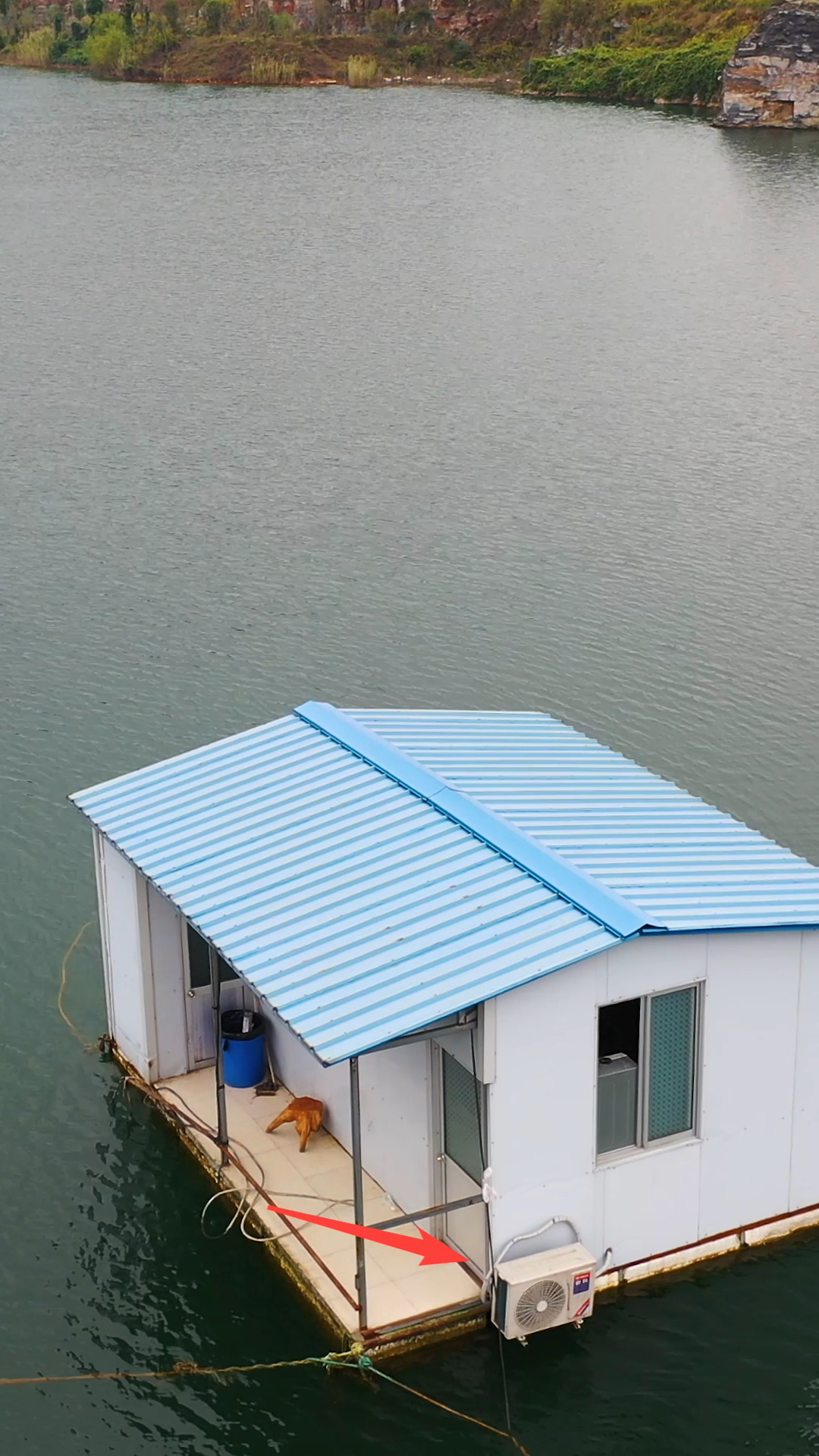 建在水上的房子,住一晚200元,有多少朋友想来体验一下的呢?