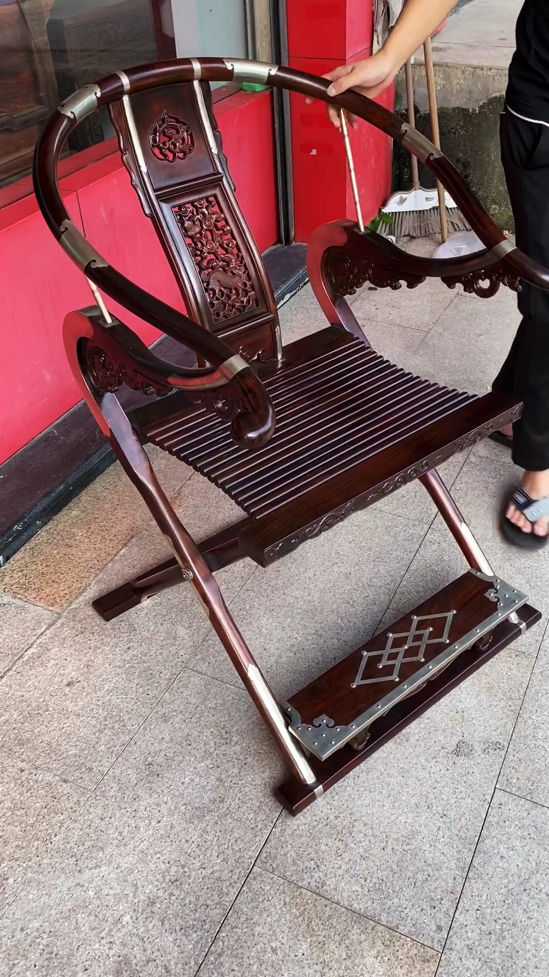 大红酸枝头把交椅