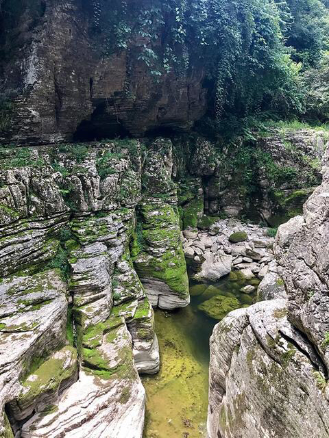 旅游进行时#清江古河床位于湖北省利川市总长8公里方圆十里无人烟