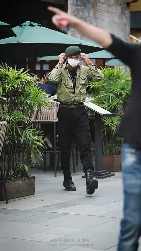 街拍#你准备什么时候来太古里看帅哥?
