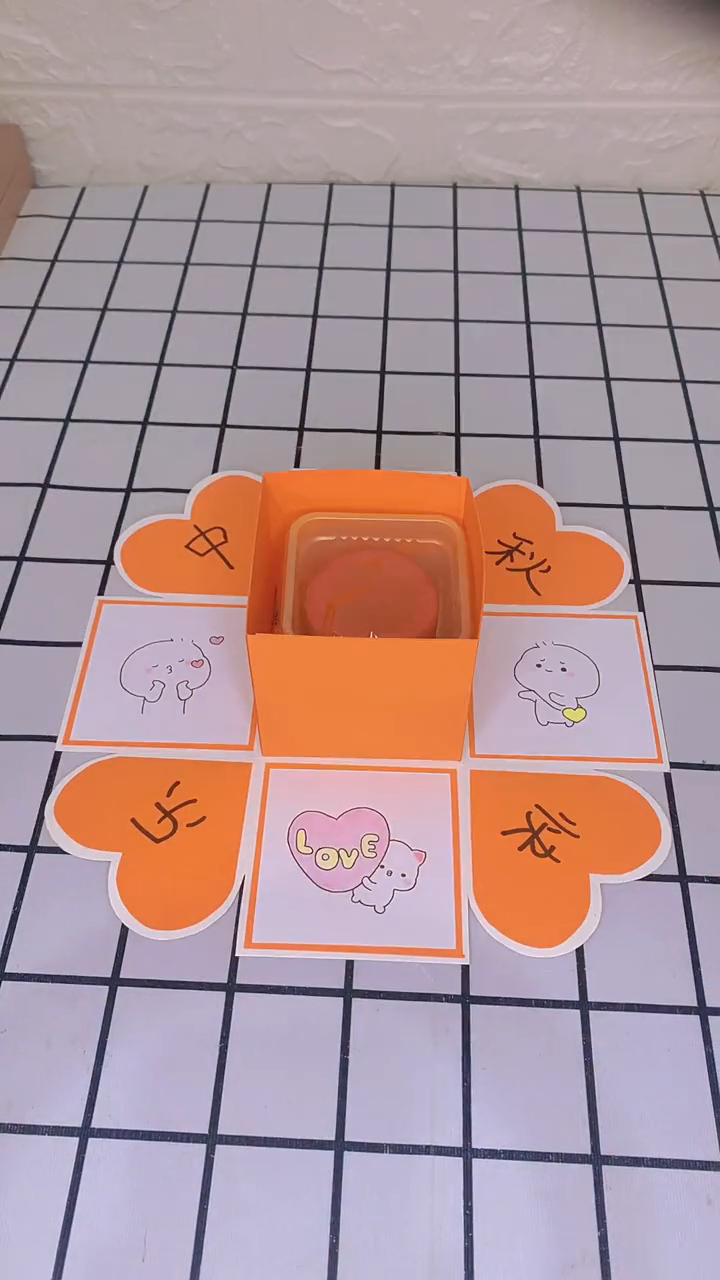 中秋手工作品征集中秋节快到了自己动手制作一个特别的月饼小礼盒送给