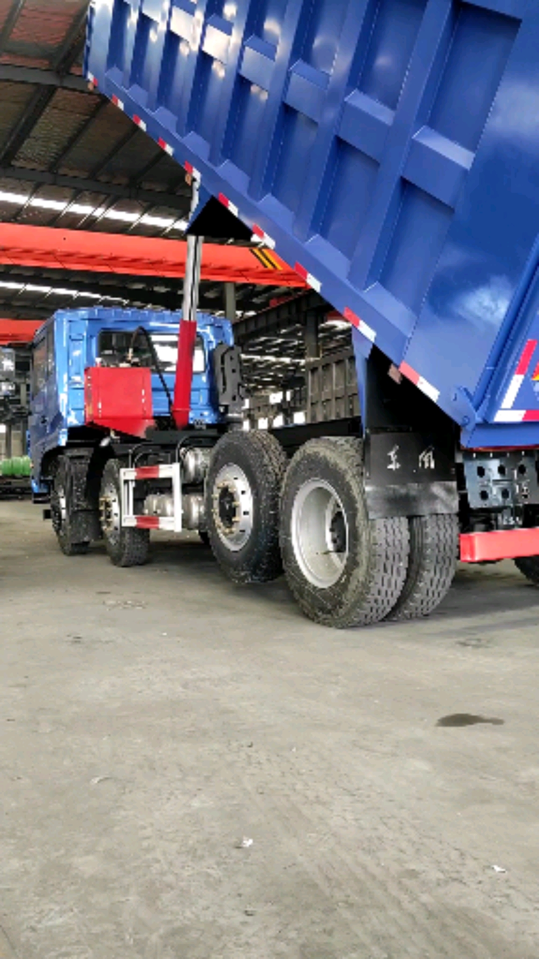 好物测评#轻量化前四后六自卸车,提升桥270马力,9.