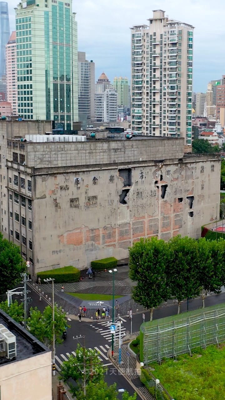 上海四行仓库抗战旧址密密麻麻的弹孔看得我热泪盈眶