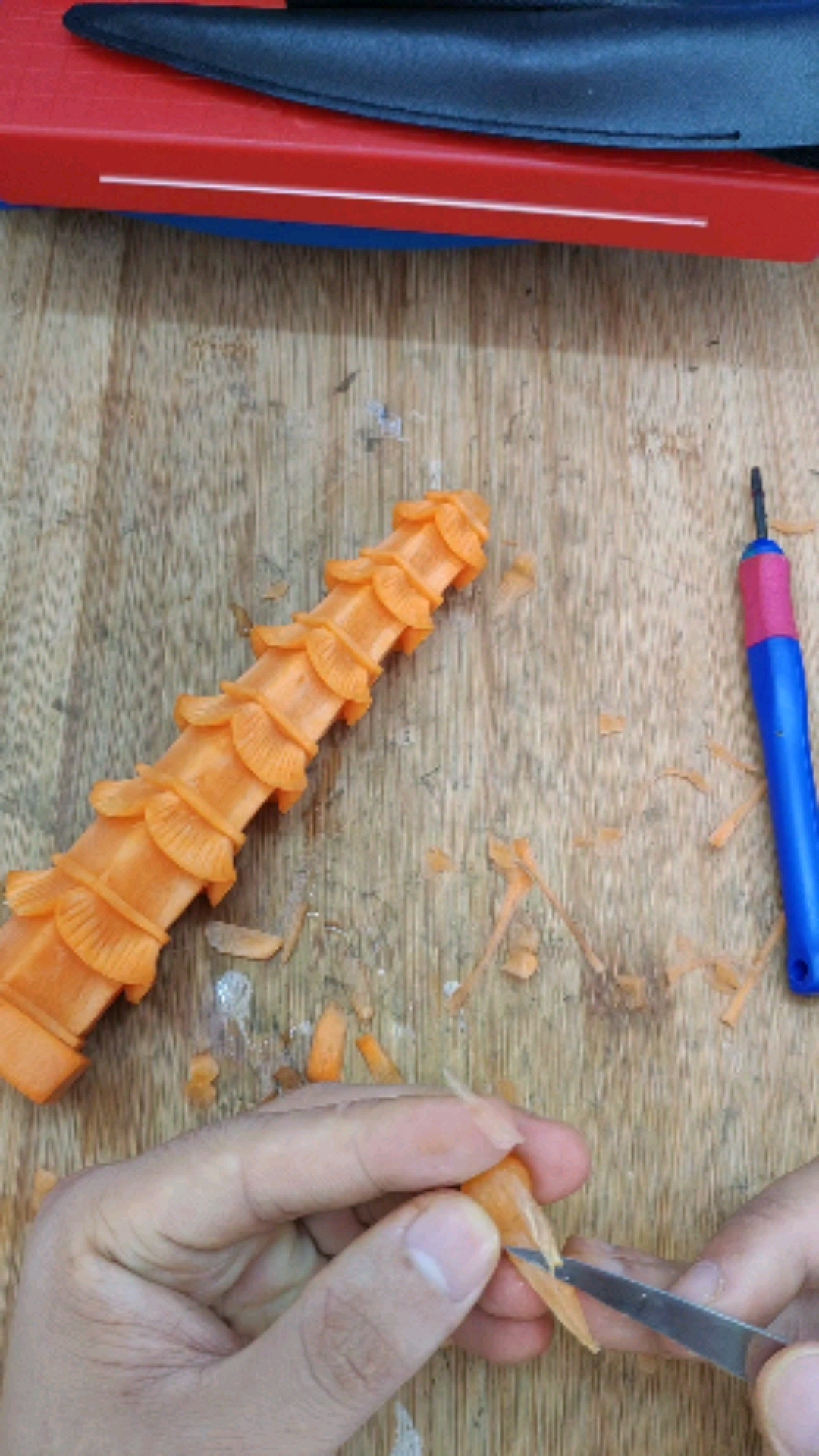 红萝卜雕刻宝塔第82集,价值百万手艺.七星级酒店教程.分享给你们.