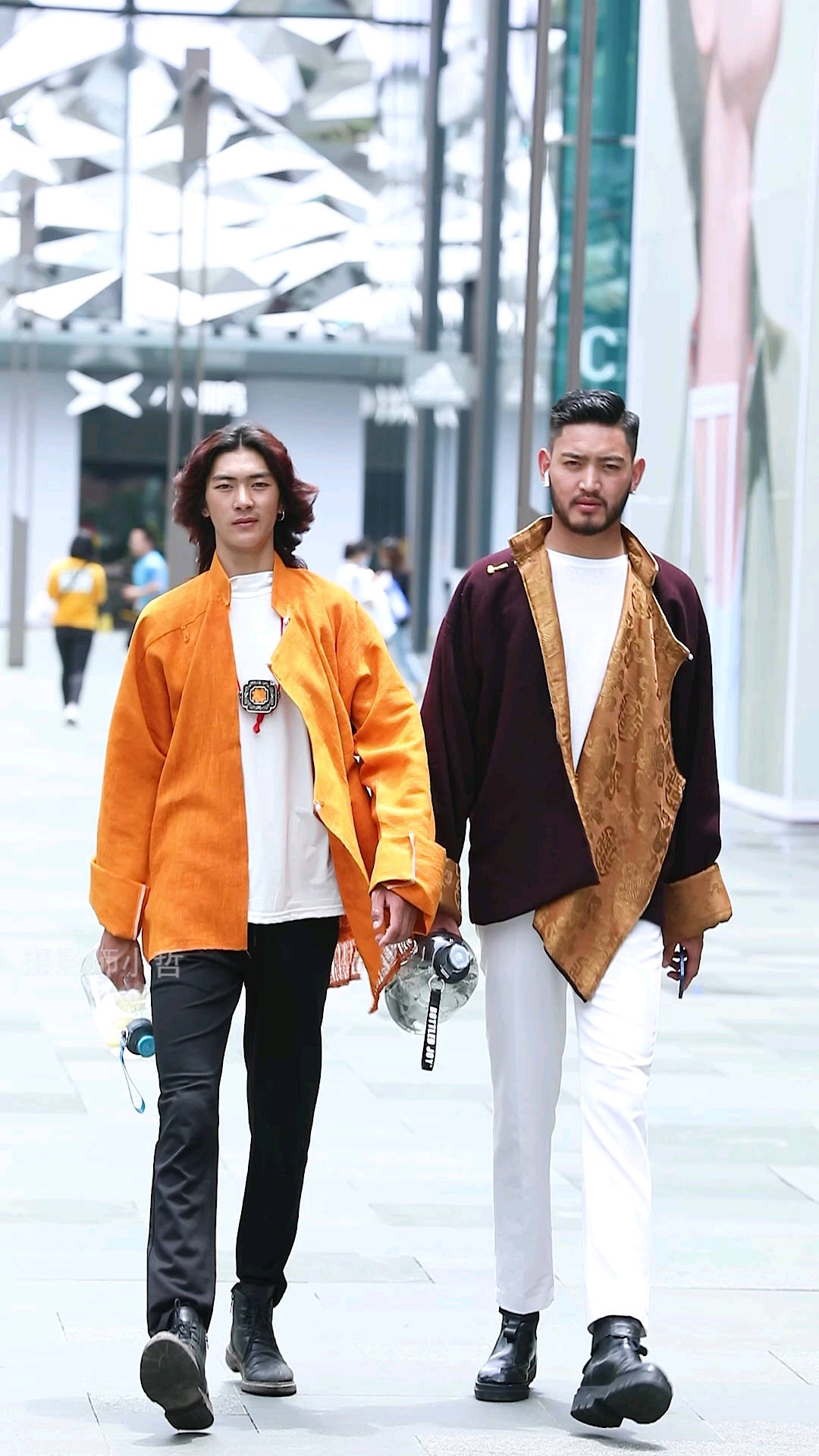 康巴汉子的男人气势很足!是你们喜欢的类型吗?