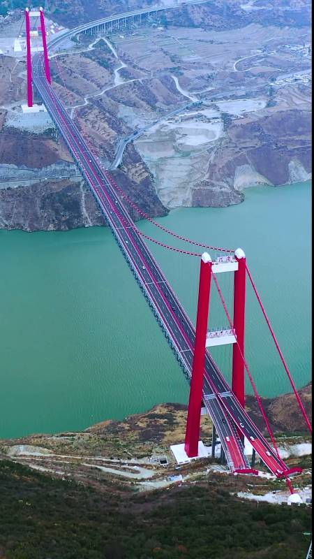 全民请你去旅行#雅康高速大渡河大桥,全长1411米,主跨1100米,是川藏