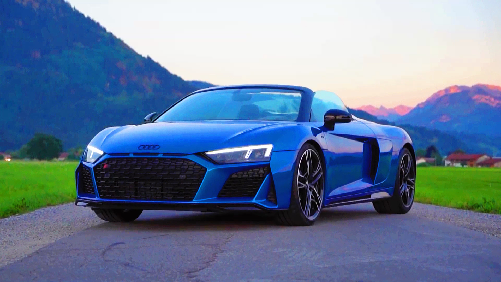 奥迪#等我有钱一定花30w买一台奥迪r8敞篷版