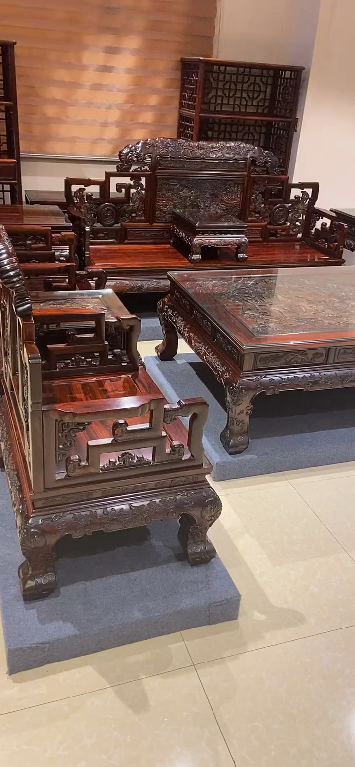 古典红木家具红木家具中经典款式大红酸枝象头沙发