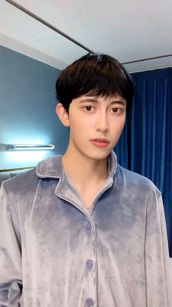 【十九屿】呆萌的厚厚,快把衣服穿好,霸龙来了