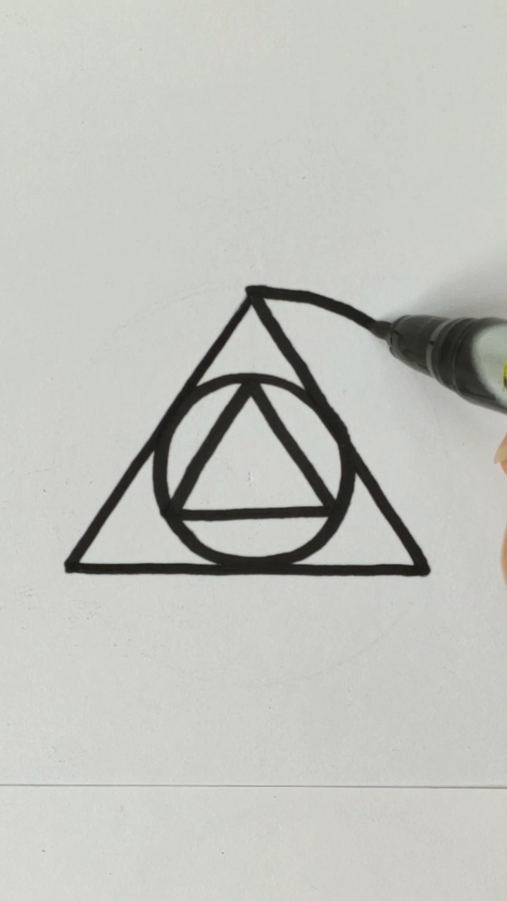 我要上热门#挑战一笔画圆