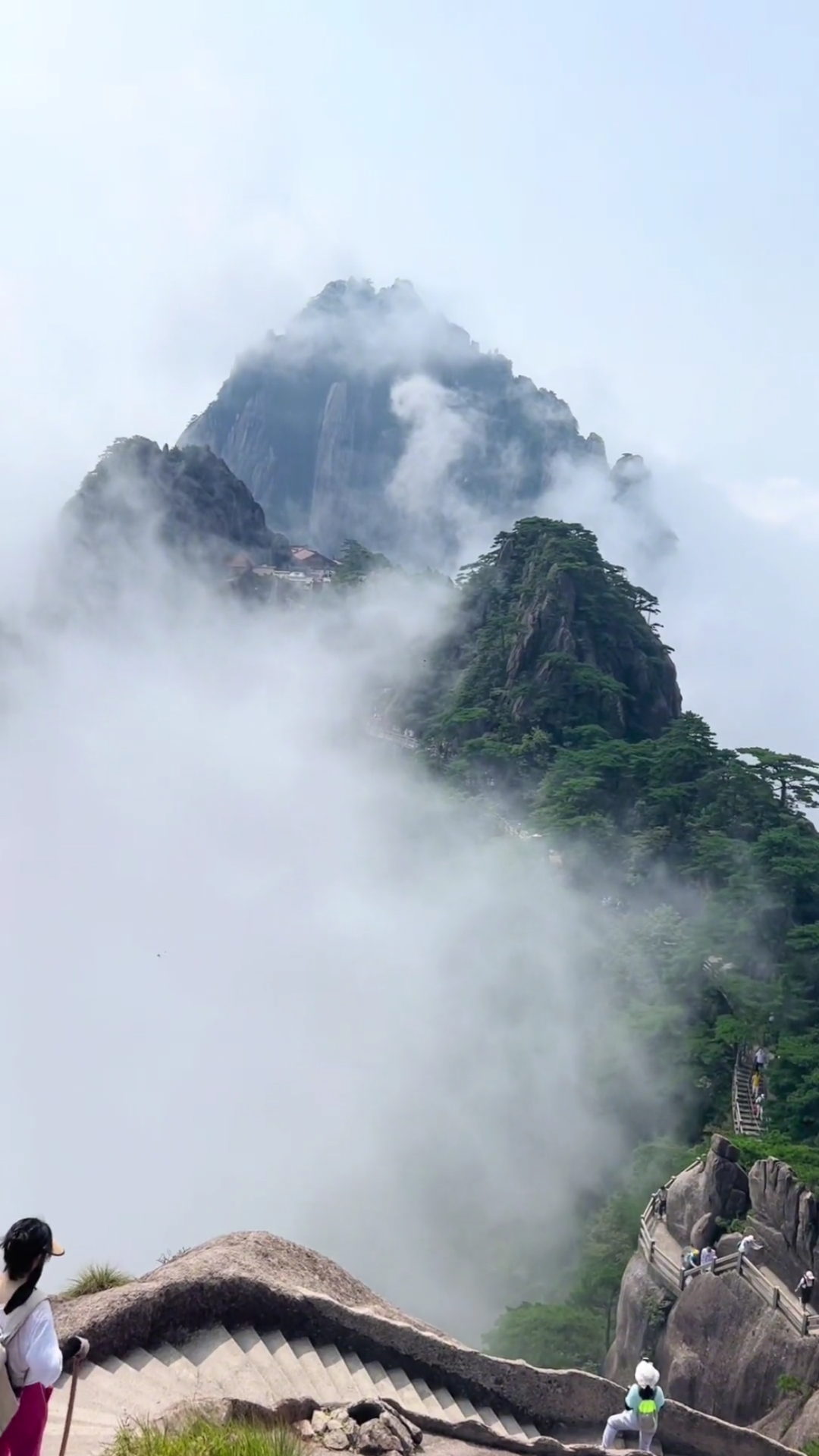 #旅游进行时#黄山云雾缭绕美景欣赏,你来打卡了吗?-度小视