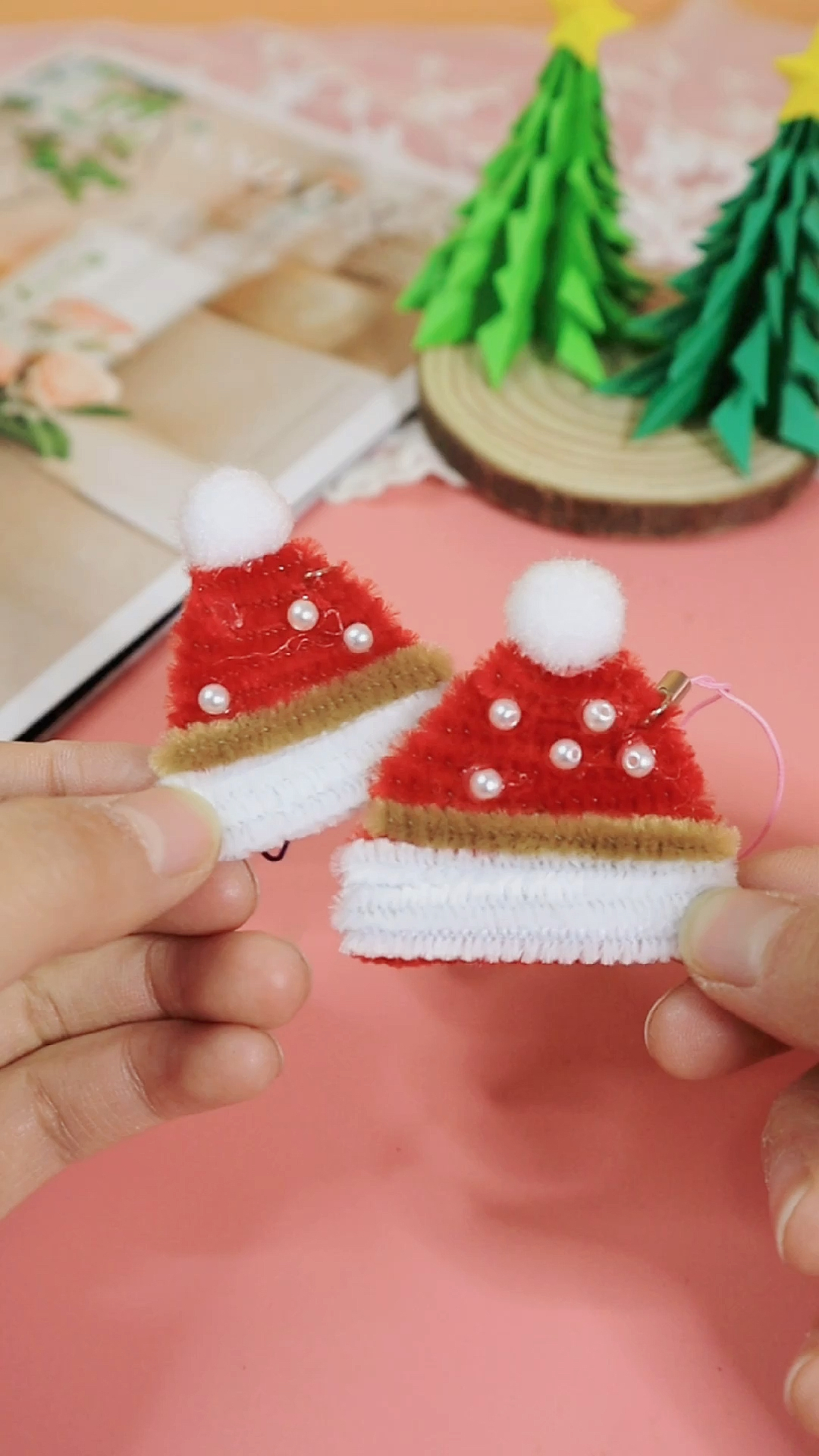 圣诞节手工#扭扭棒制作圣诞帽挂饰,简单好学-度小视