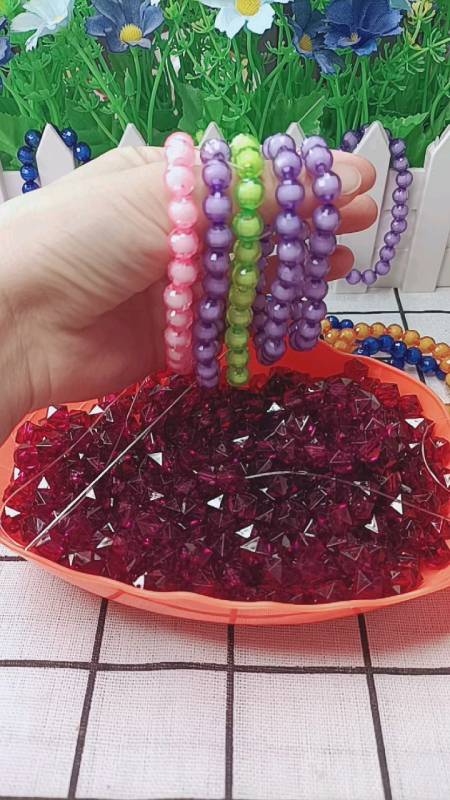 编织手工活,在家可以做的手链串珠