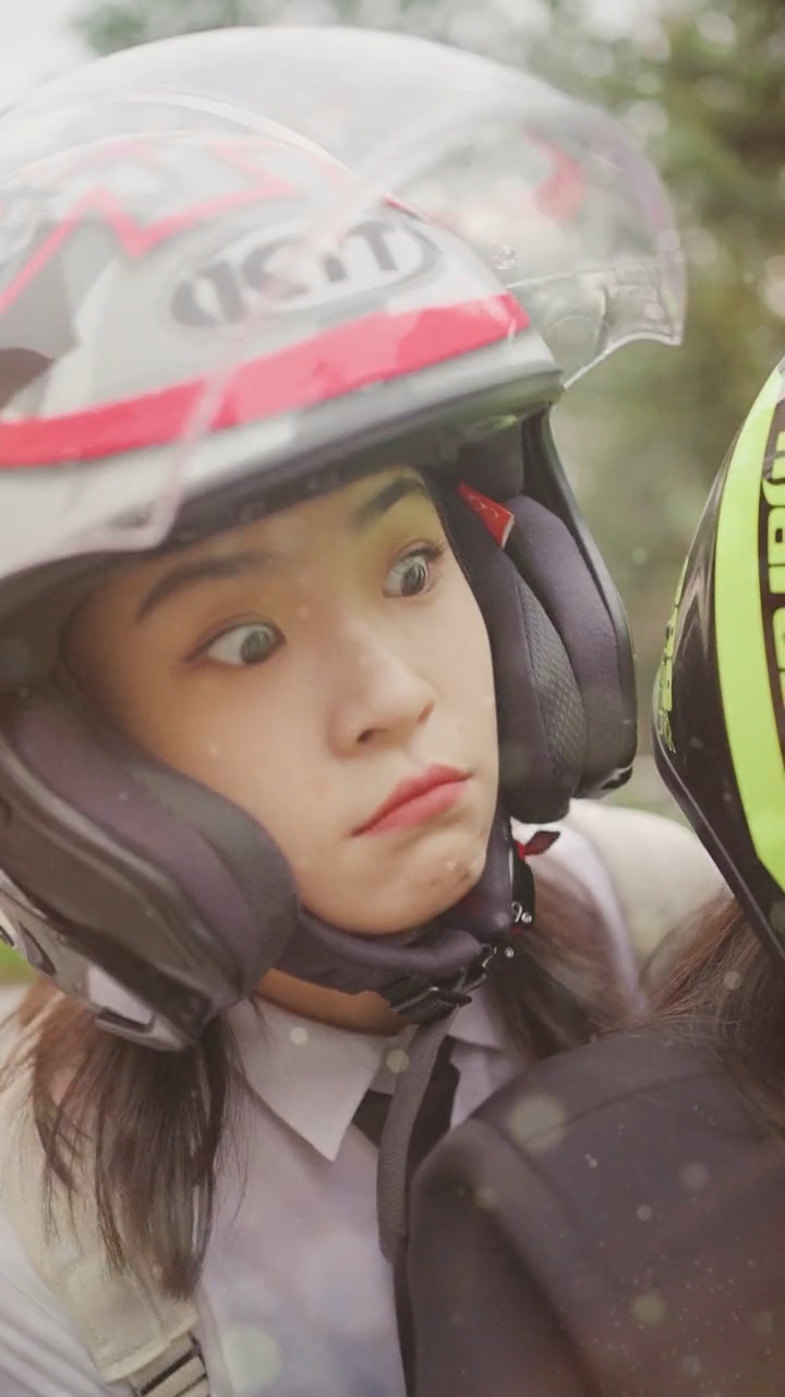 猜猜十七姐的腰有多细