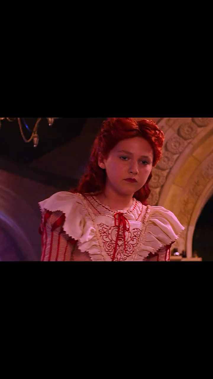 迪士尼#红皇后的头为什么那么大?真相来了!因为偏见!-度小视