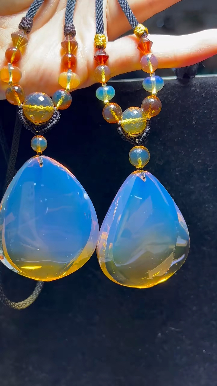 缅甸高蓝珀吊坠