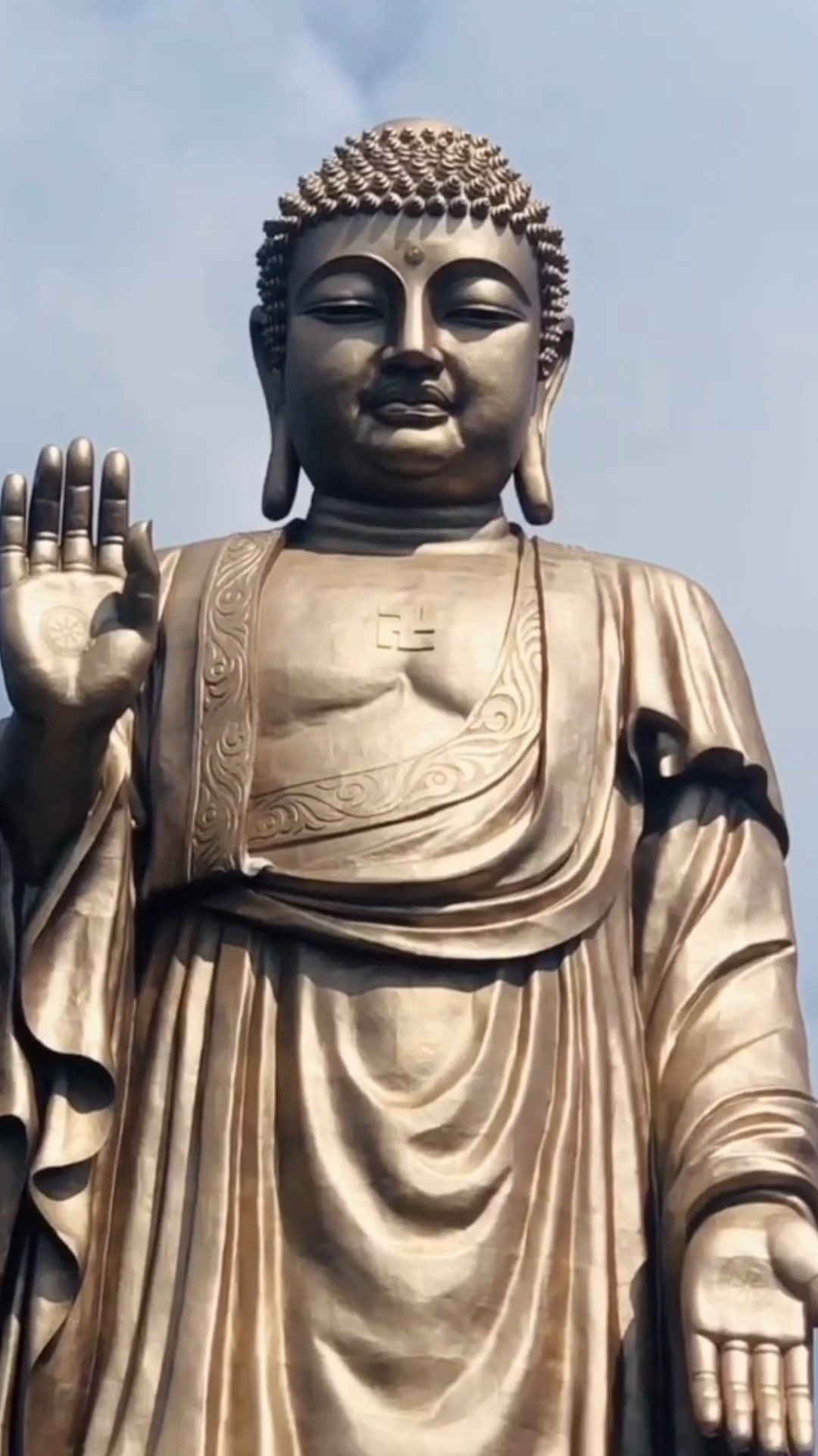 旅游进行时#灵山大佛位于无锡是目前中国最高的佛像通高88米佛体7米 